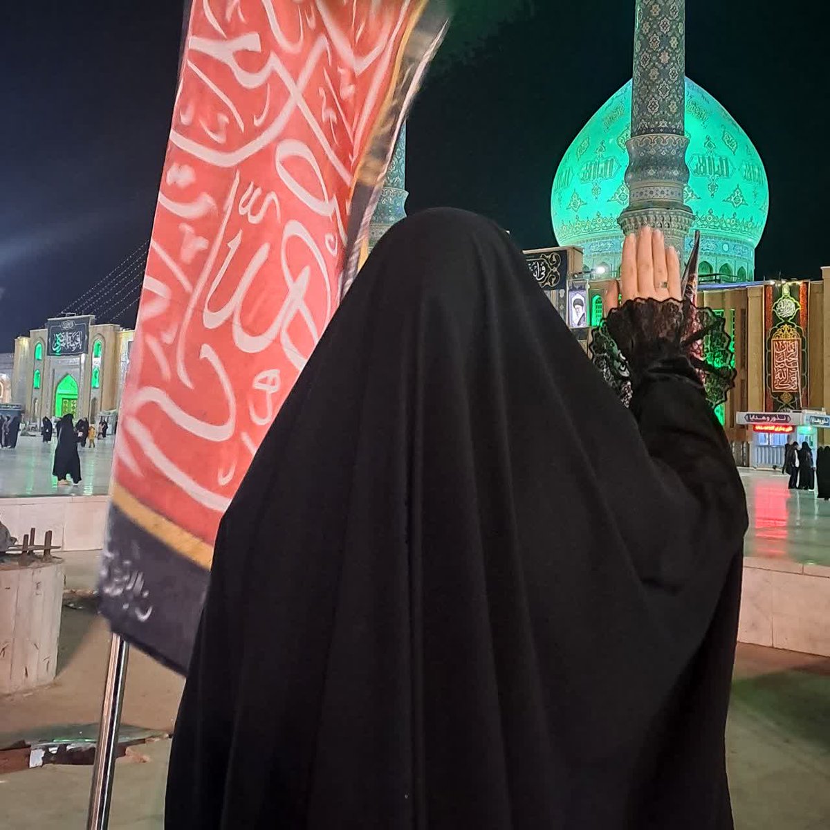 عزیز دل زهرا ای صاحب ما،بازگرد و عدالت مولای مظلومان علی علیه السلام را در جهان دوباره احیا کن.
به نیت فرج (صلوات)
اللّهمَّ صَل عَلےمُحَمَّدﷺوآلِ مُحَمَّدﷺوَعَجِّل ْفرَجَهُم