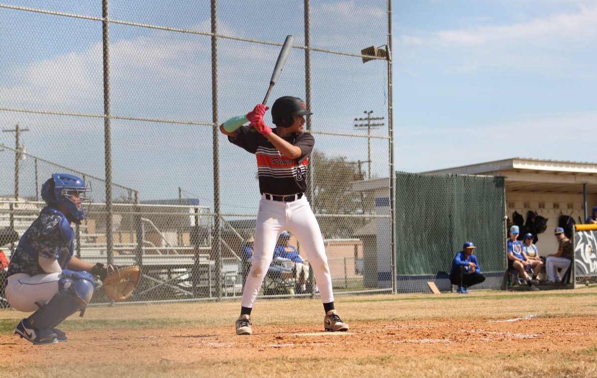 timothyrosas22's tweet photo. First High School scrimmage was good pitched 1 inning 3k’s and 1 hit allowed,went 3-4 at the plate.#Freshman #varsity #uncommitted https://t.co/wsUHeed6P2