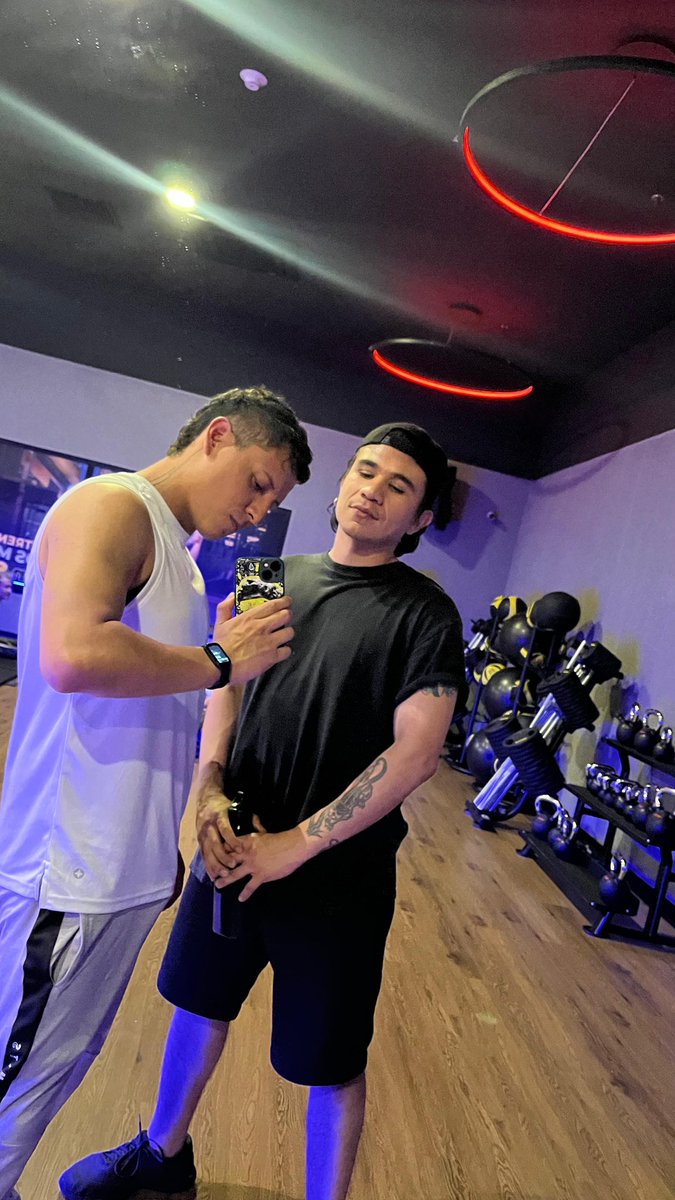 Que rico un trio con el🥴. ¿No?🤤
