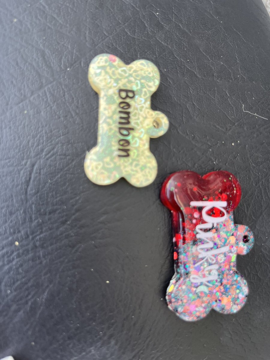 Si estás en Maracay entrega personal piñonal aprovecha esta oferta que nos ayuda también a recaudar fondos para nuestra labor 
Hacemos envíos por mrw 
04149450750 elaboradas en resina epoxica