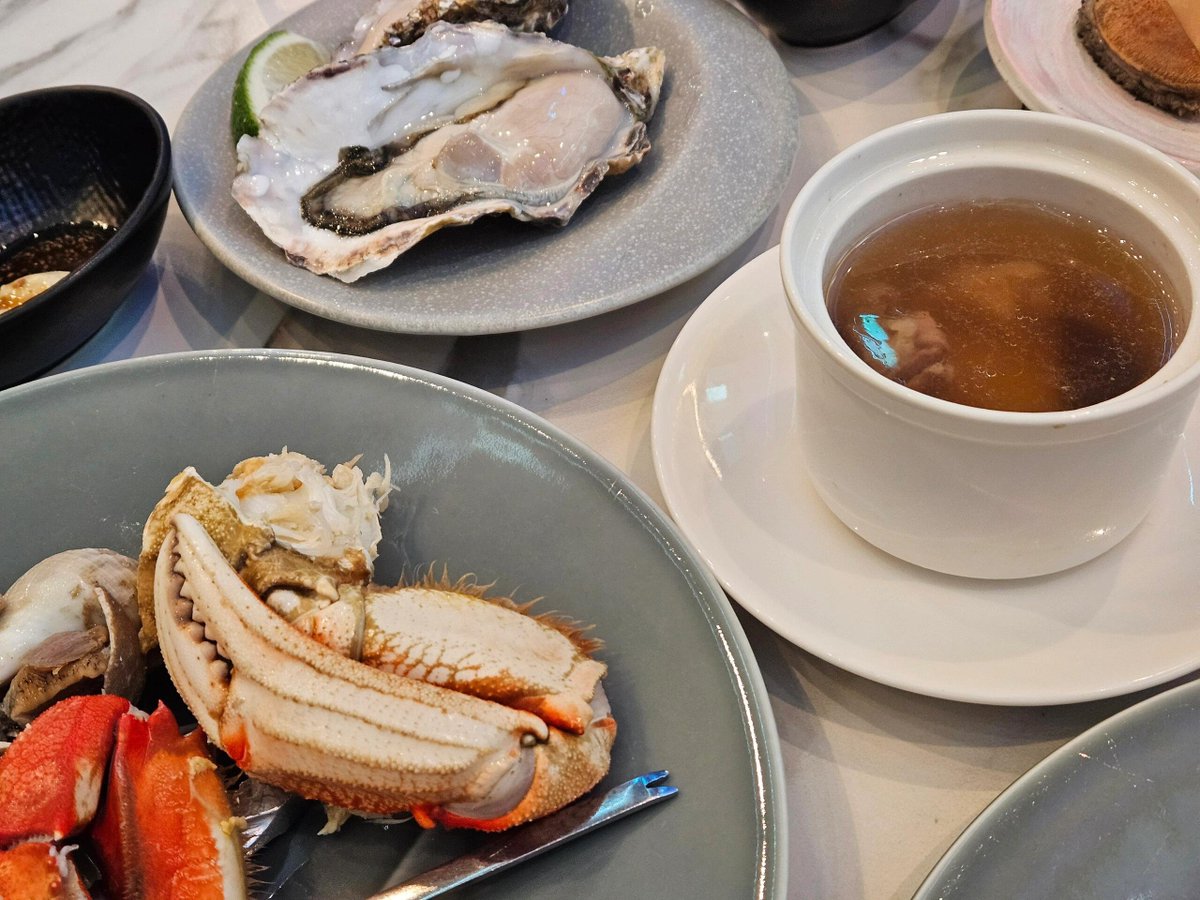 Garbageasdf's tweet image. ビュッフェは好きですか？🙋‍♀️