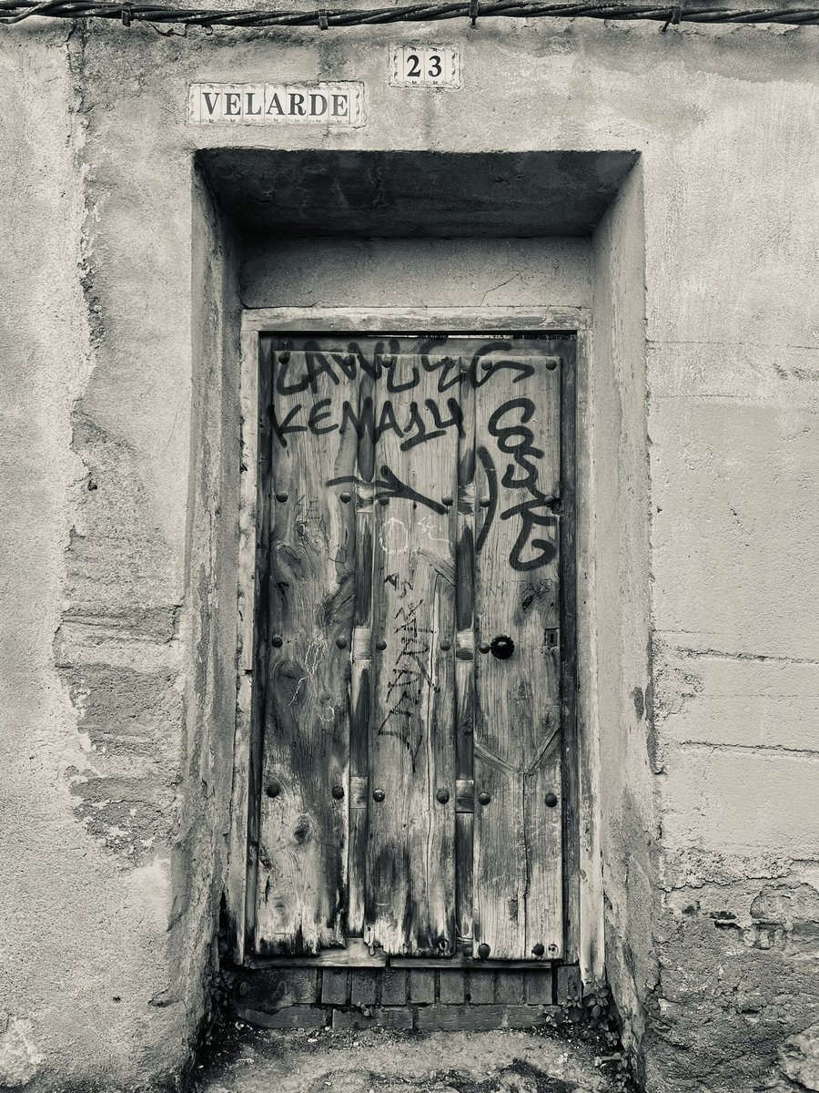 eattisso25's tweet photo. #MonochromeMonday https://t.co/TBFbmAAYBI