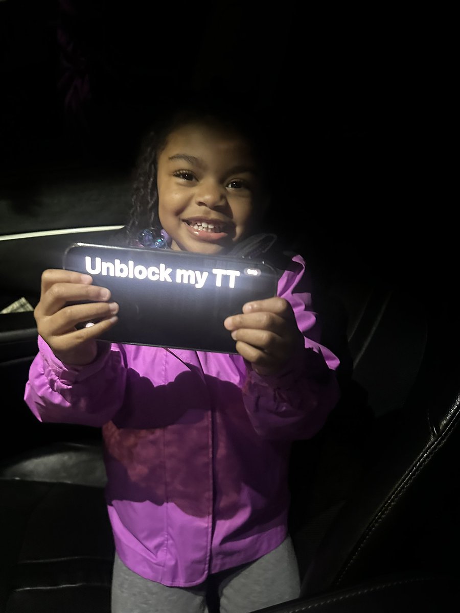 kj0rdann's tweet image. This my last resort💔