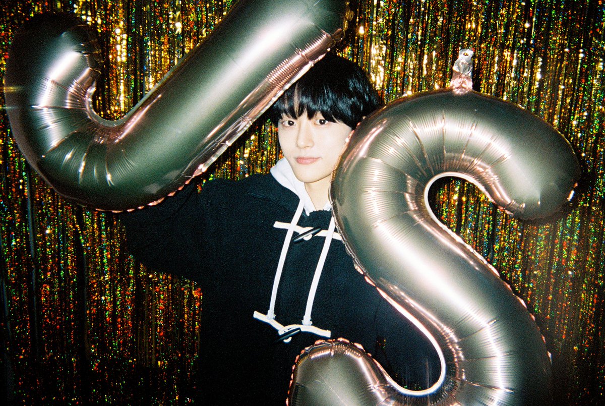 [🎂] 𝘽𝙄𝙍𝙏𝙃𝘿𝘼𝙔 𝘽𝙊𝙔, 𝙅𝙞𝙣𝙎𝙪 ‌ღ’ᴗ’ღ

▶weverse.io/lun8/media/3-1…

#루네이트 #LUN8 #진수 #JinSu
#해피진수데이 #HAPPYJINSUDAY
#천사같은_목소리가진_박진수_생축
#SweetAsTangerines_HappyJinsuDay