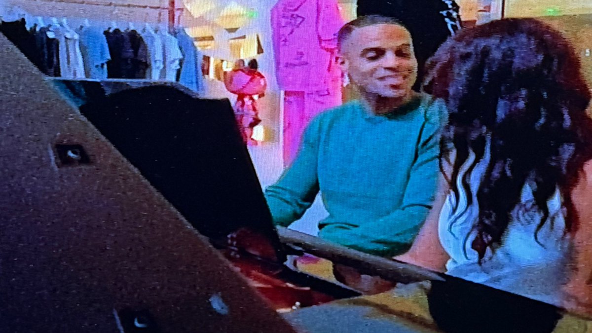 The person that came up with this date, gives us an ode to a 90’s rom movie!!  ( Career Opportunities - 1991 ) #TheBachelor