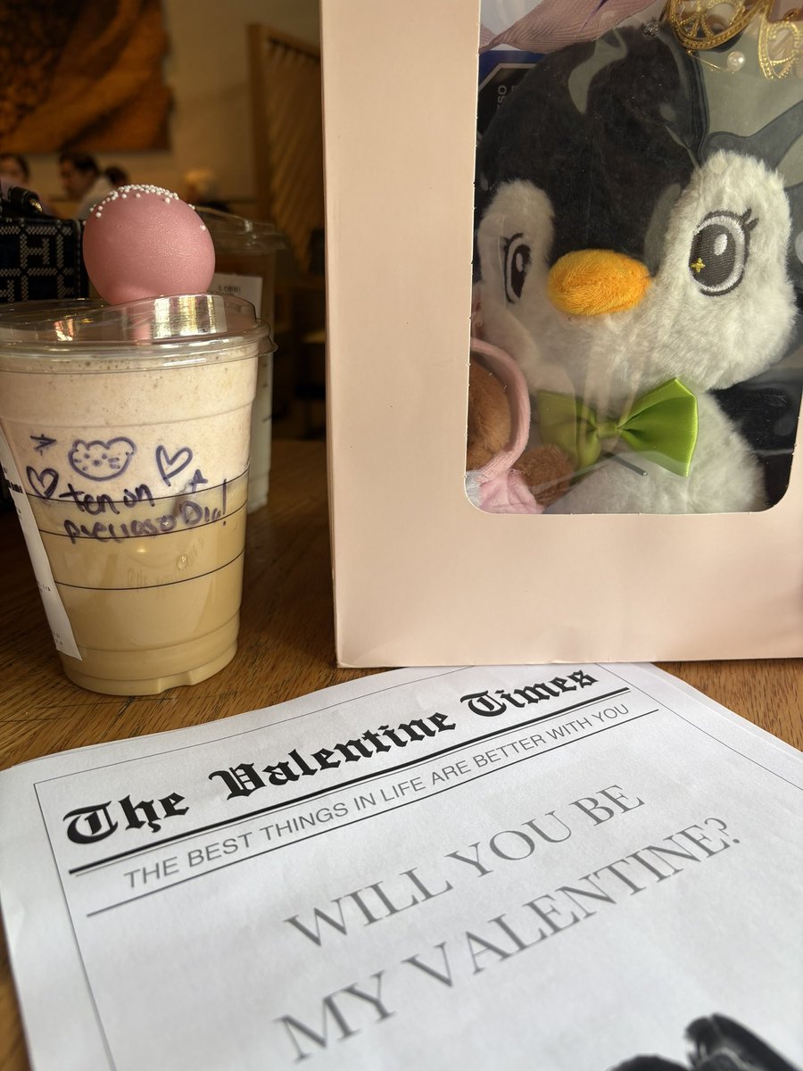 me dijo que si quiere ser mi San Valentin 😍❤️‍🩹 <a href="/iambriidk/">bri</a> te amo