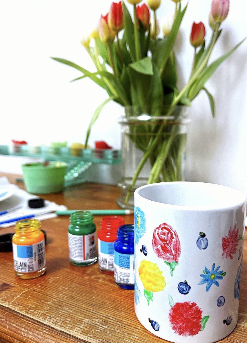 Ceramic Painting was the first Craft Party we hosted! 

Katie held it and can recall the nerves and excitement she felt. But seeing the happy hens inspired her to give Crafts and Giggles a good go. It is still one of the most popular Craft Parties!

craftsandgiggles.com/ceramic-painti…