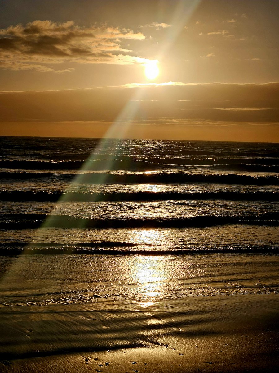 Beautifull Southshore beach bridlington <a href="/peter_levy/">Peter Levy</a> <a href="/kcrewders/">Kay Crewdson</a> <a href="/amandaharper01/">Amanda Harper</a> <a href="/Abbiedew/">Abbie Dewhurst</a> <a href="/VisitBrid/">Visit Bridlington</a> <a href="/BridToday/">Bridlington Today</a>