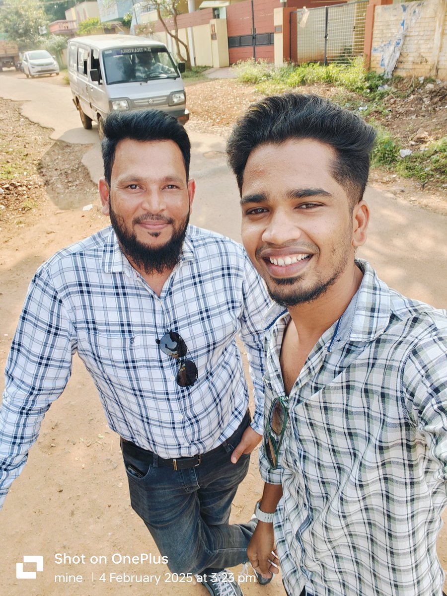 ssv__remo's tweet photo. The first meet with @MSimath anna in Thanjavur
Our area 😎🔥
Whatever it's he is my well whisher
He was very kind 😊 person
Down to earth
#keeripulla #imadh
#BiggBossTamil8