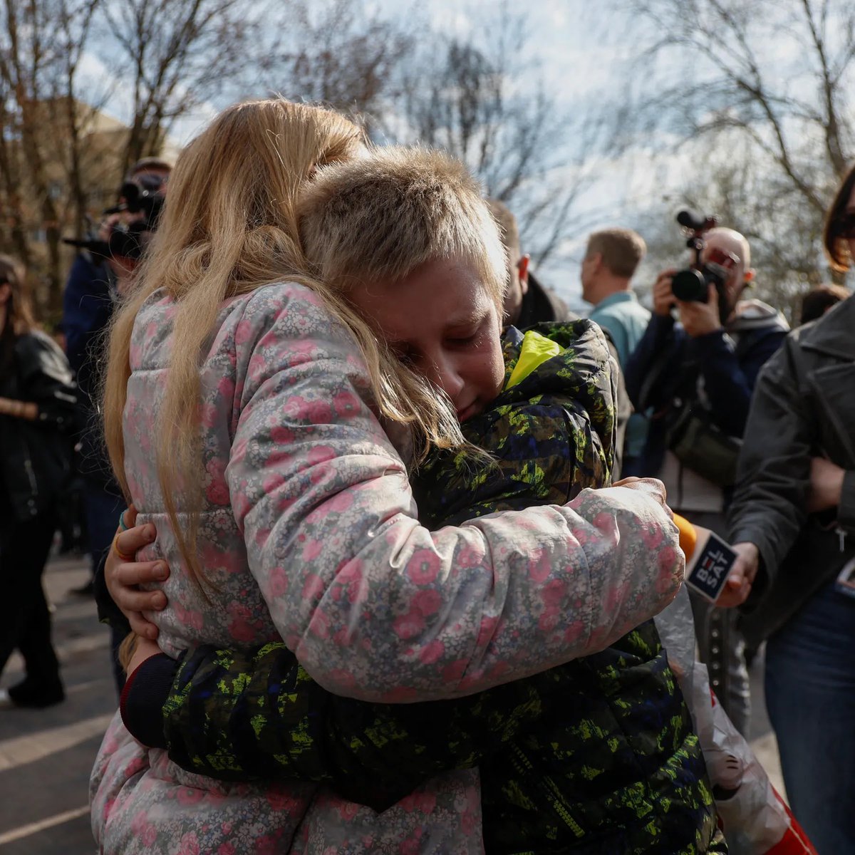 12 Ukrainian children, including 17-year-old Timur who was drafted into the Russian army, were saved from occupation horrors by @SaveUkraineUA
. These kids faced unimaginable traumas, from forced camps to threats of orphanhood. Now safe, they symbolize hope. 571 children rescued