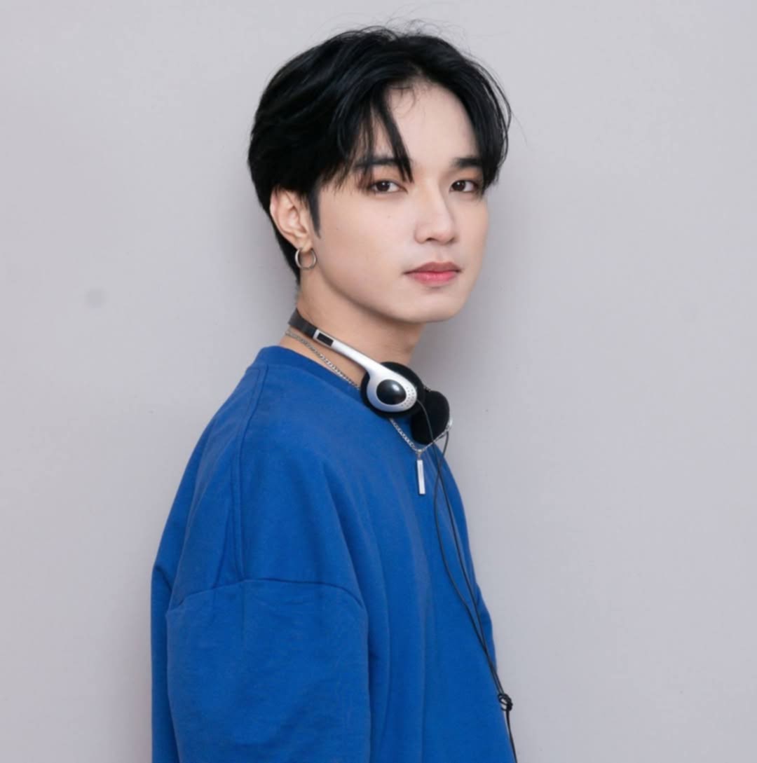 faerieshub's tweet photo. Are you all ready to be charmed?
Get ready for Big Mama Production's newest artist Nath @imnath_u with his outstanding visual and charismatic appeal.
📷:@bigmamaprodph
NATH OFFICIAL SOCIAL MEDIA ACCOUNTS
FB: Nath
IG: imnath_u
Tiktok: imnath_u
#faeriesupdate #bigmamaprodph https://t.co/xEUNAorscZ