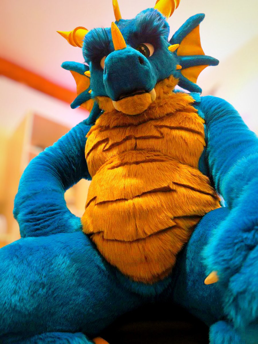 "~The quota was not respected ? 😤 ~"
📸 by <a href="/Orynthedragon/">Oryn - FBL13</a> 
#TummyTuesday