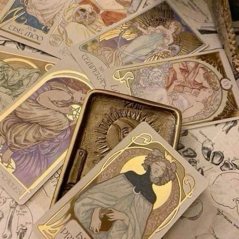 peibble's tweet photo. Claim Free Tarot Reading! ‧₊˚

Rules:
1. Must be following
2. Interact by RT + Likes to claim this reading
3. Reply with your initial and question

You will get: A short reading with 3 drawn card.

Ends 23.00 today.

Good luck! ✨

#zonauang #zonajajan https://t.co/W4DhiRoQrW