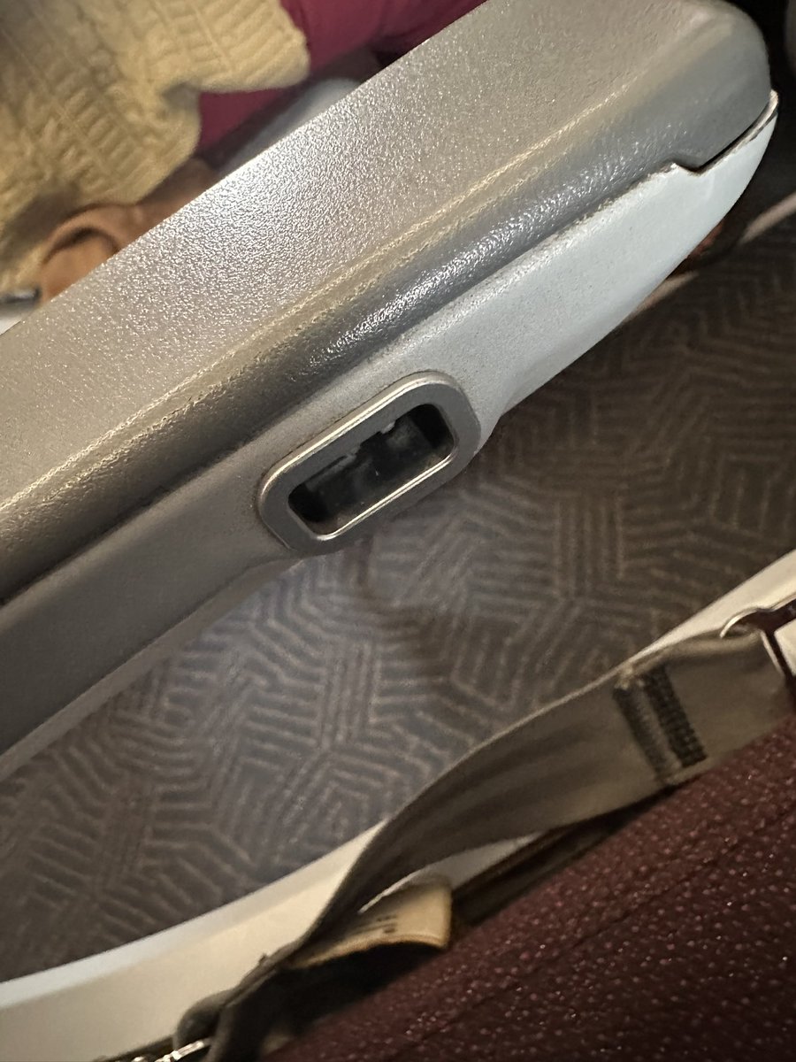 arinds_'s tweet photo. @airindia though I had web checked in for 12C, but for aircraft change I was pushed to the rear of the plane. The seat is broken, the push button is not there. The staff are not apologetic even. https://t.co/g5W0rBPhfh