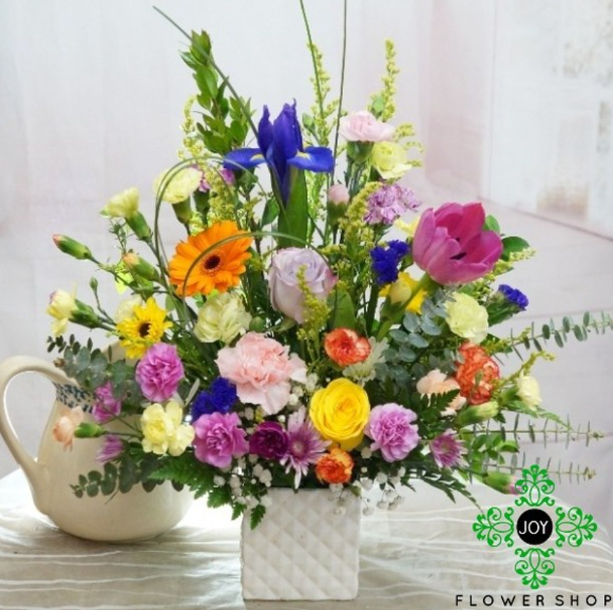 flowersjoyy's tweet photo. Send some beautiful floral arrangment to your love one!!! Check out our new contemporary floral arrangement, "The Flower Waltz #148" at our webpage! https://t.co/RMNvnhq5oE