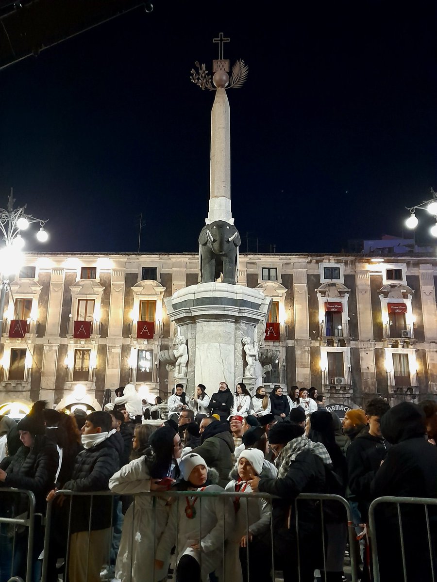 Silvia_Majoraj's tweet photo. She's back 🥳💖✨️
Cittadini, W #SantAgata!
#DevotiTutti #Agata2025 #UnniEASanta #Catania https://t.co/ZoFxBeS5ad