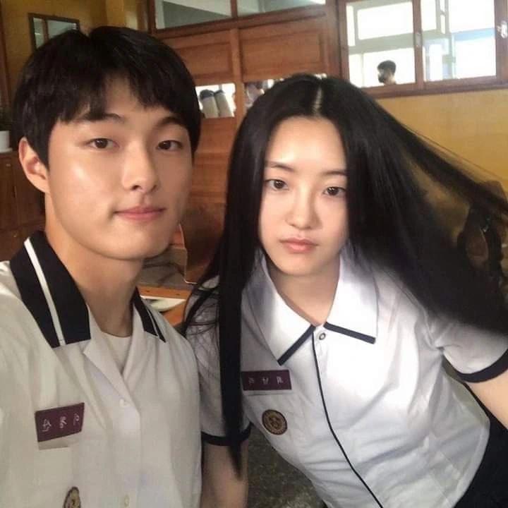 yensieun's tweet photo. the hambie duo I NEED in season 2 of all of us are dead https://t.co/XB9c6XDBqs