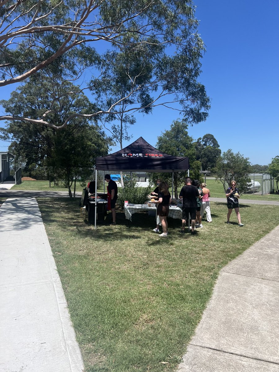 Leah Smileski tweet media