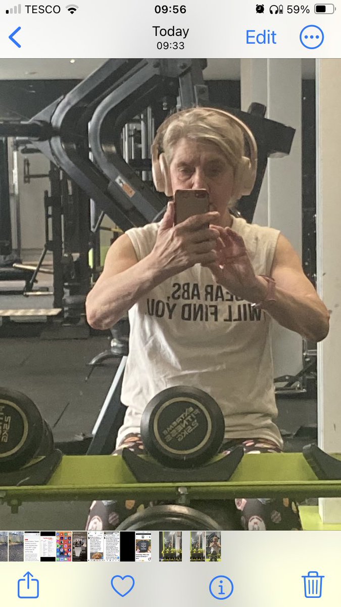 justsalrambling's tweet photo. Got the guns out at the gym 😂 upper body today . #strengthtraining #musclesmatter https://t.co/VJFOdRIUBo
