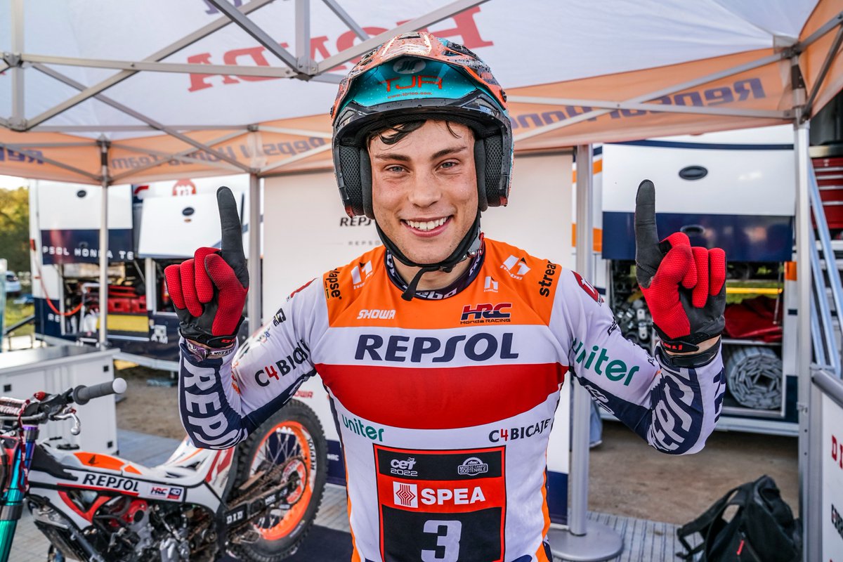 🎂✨ ¡Feliz cumpleaños, @GgMarcelli ! ✨🎂

Desde Honda Canarias te deseamos un día lleno de emoción y velocidad, como en cada carrera. 🏍️🔥 ¡A por más victorias y grandes momentos sobre la moto!

🎉 ¡Disfruta tu día! 🎉 #HondaCanarias #HappyBirthday #GgMarcelli