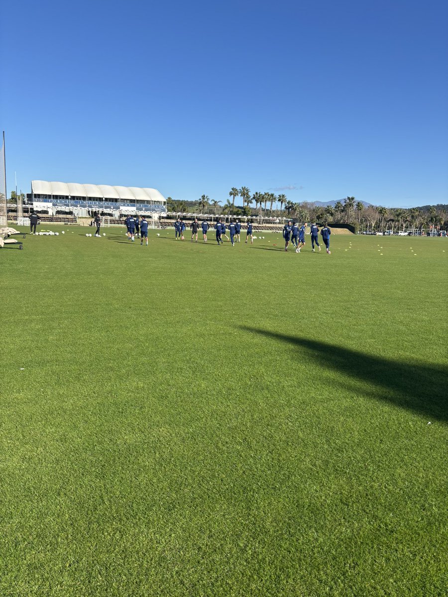Då är PRO Ultras på plats på dagens träning 🤍💙