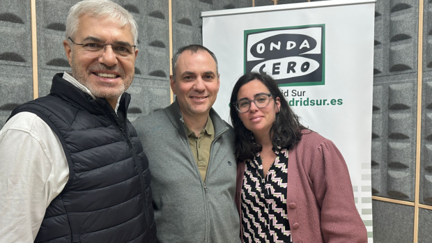 URJCcientifica's tweet photo. 🎙️¿Qué es la informática educativa? El profesor de la @etsii_urjc Jaime Urquiza Fuentes ha explicado en los micrófonos de @ondaceromadsur la investigación que está realizando en este campo. También ha hablado de los retos del futuro en el ámbito de la IA

https://t.co/1qaYHAZYAy https://t.co/RLR6miqvep