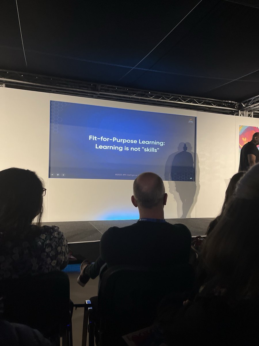 Forgetting is part of learning. Learning is not ‘skills’. Embrace role agnostic competence - need to build cognitive flexibility, problem solving, collaboration 
#WOL25