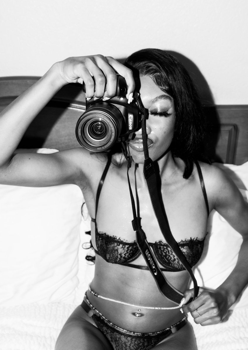 PicsByVega's tweet photo. Fresh Visuals Right In Time For Valentine Season 💖 

BOOKNOW-BOOKNOW-BOOKNOW
#BoudoirPhotography #BayArea #Photographer #BlackAndWhitePhotography  #LetsCollab #Lingerie # https://t.co/Y0JRAGtWq4