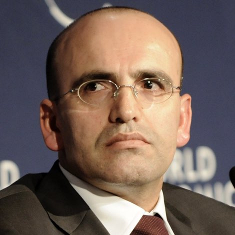 Basit teknolojili ve fiyatı 5 TL olan bir çipi plastikle kaplayıp vatandaşa 2700 TL’ye satacaksın. Araç değişiminde yeniden alma zorunluluğu getireceksin.

Ulusal taşıt tanıma sistemi ile zenginden alamadığını vatandaştan mı alacaksın?

Silahsız soygun mu yapıyorsunuz?