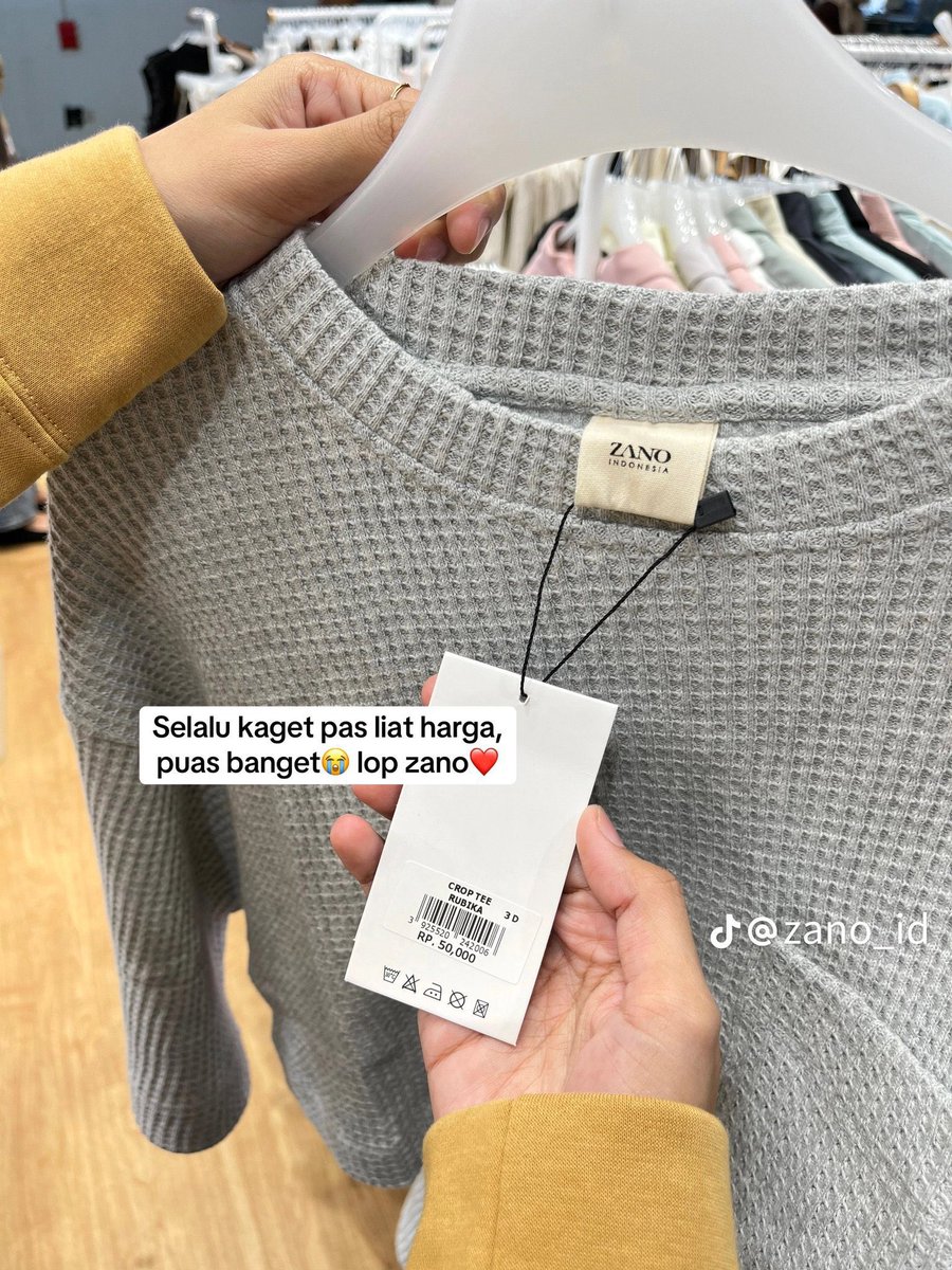 roxysshi's tweet photo. Toko baju di blok M yg punya koleksi cantik" dan imut, mulai dari sweater, kemeja, blouse dan rok harga terjangkau ‼️😱

Nanti aku spill alamat offline store cabang bogor, jogja, cikarang dan lainnya juga ya 🤗💖 https://t.co/XcuI3QmlwU