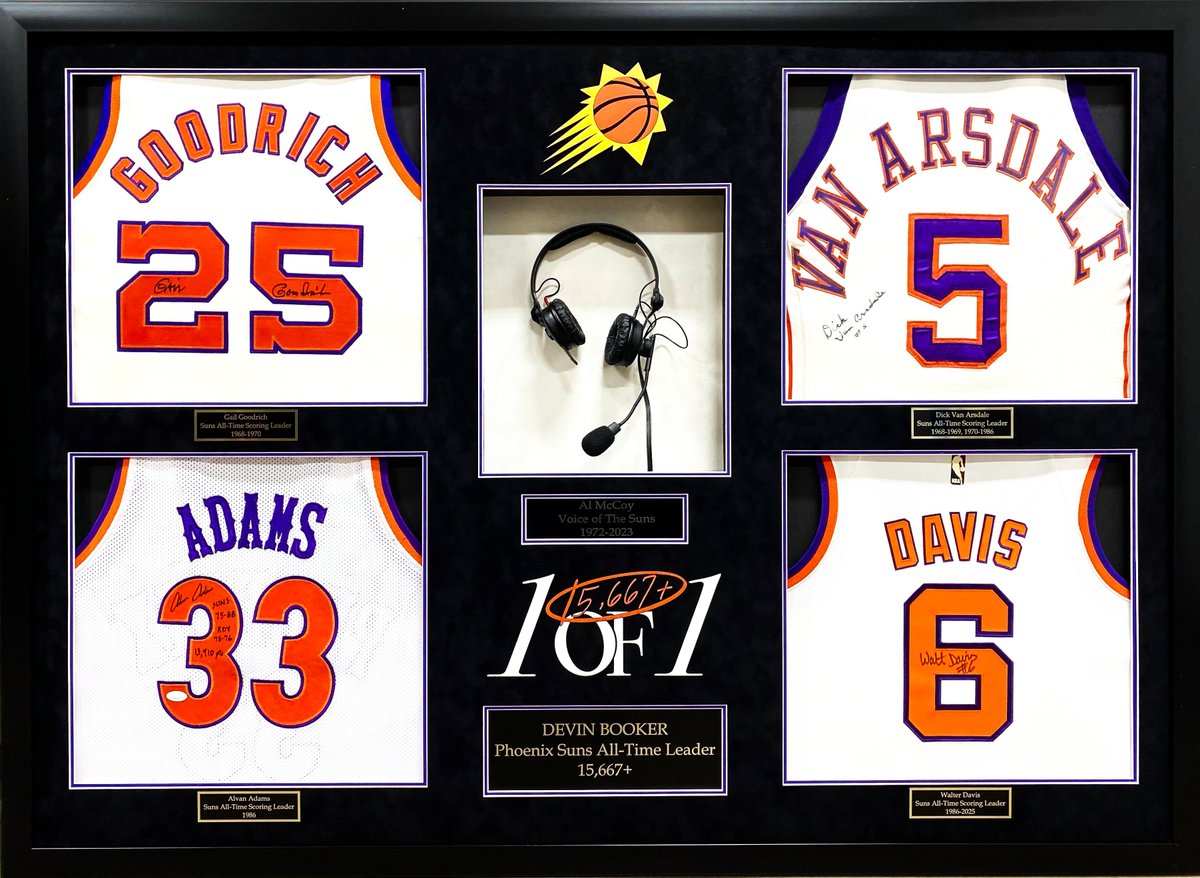 Suns's tweet photo. For the Suns present, from the Suns history.

Thank you, Book. https://t.co/B6y3su4lFX
