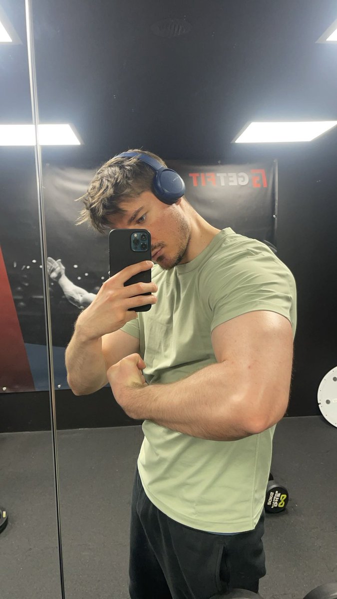 Good morning boys!
I Hit the gym early to start the day perfectly.

Let me know if I should post more 

•zahlsau •humiliation •zahldepp •zahlboss 
•cashmaster •zahlschwein •findom •sklave •humanatm •geldsklave •slave •alpha •boss •cashboss •cashandgo •walletdrain