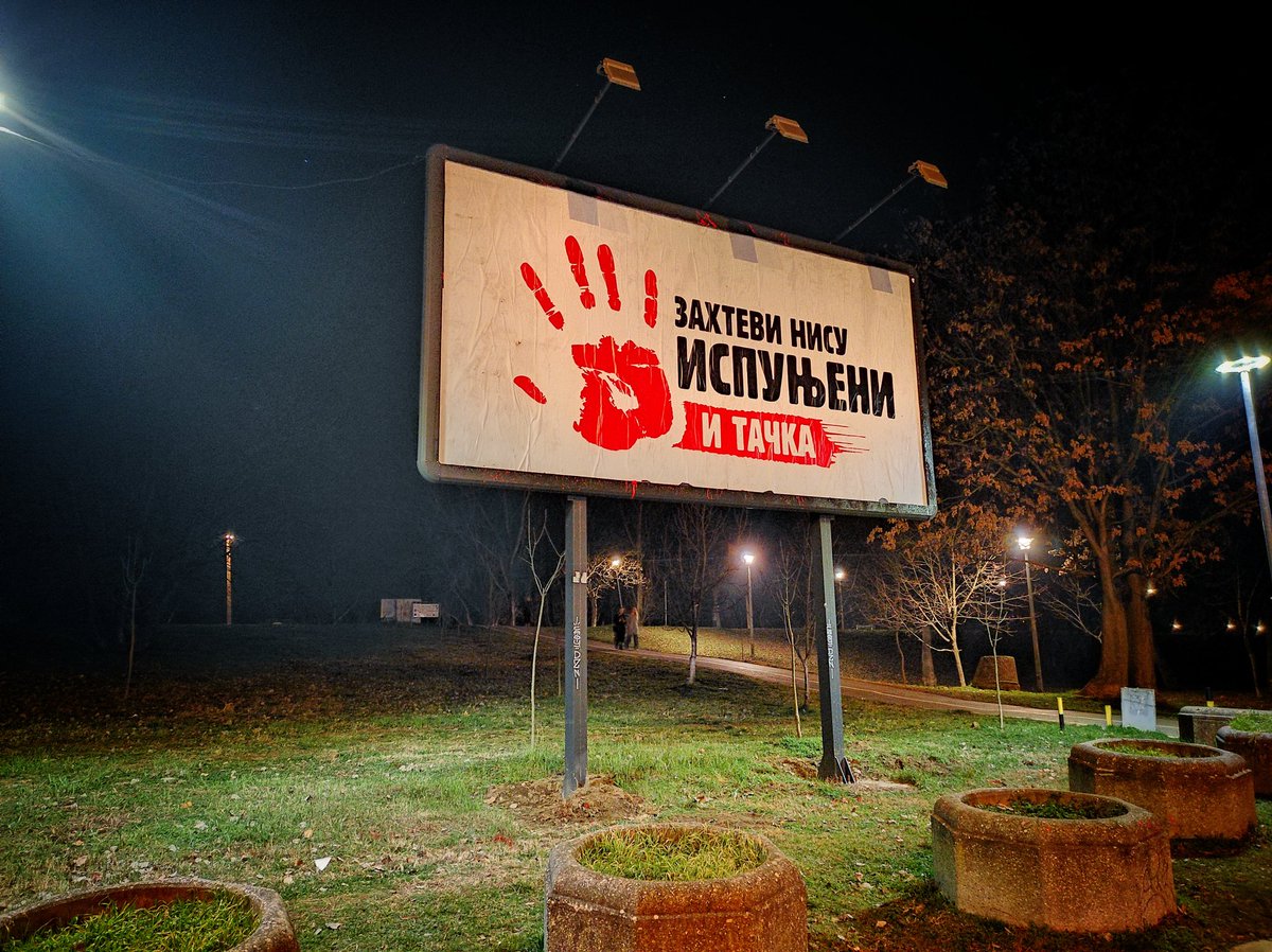 Blok 70 - Zajednička akcija (@70_blok) on Twitter photo Savski blokovi poručuju da zahtevi nisu ispunjeni! Čvrsto stojimo uz studente i podržavamo svim srcem njihove zahteve i borbu za slobodne institucije. TAČKA!!!
<a href="/ZaNasKej/">ZaNašKej</a> <a href="/blokjenas/">Blok je naš!</a> <a href="/studentblokade/">Studenti_U_Blokadi</a> Savski blokovi poručuju da zahtevi nisu ispunjeni! Čvrsto stojimo uz studente i podržavamo svim srcem njihove zahteve i borbu za slobodne institucije. TAČKA!!!
<a href="/ZaNasKej/">ZaNašKej</a> <a href="/blokjenas/">Blok je naš!</a> <a href="/studentblokade/">Studenti_U_Blokadi</a>