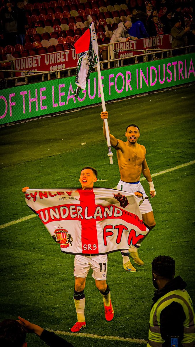 I'm so gonna enjoy work on Teesside today! Thanks lad!  <a href="/SunderlandAFC/">Sunderland AFC</a> <a href="/IsidorWilson/">Wilson Isidor</a> 🔴⚪🔴⚪🔴⚪🔴⚪⚽👏👏👏