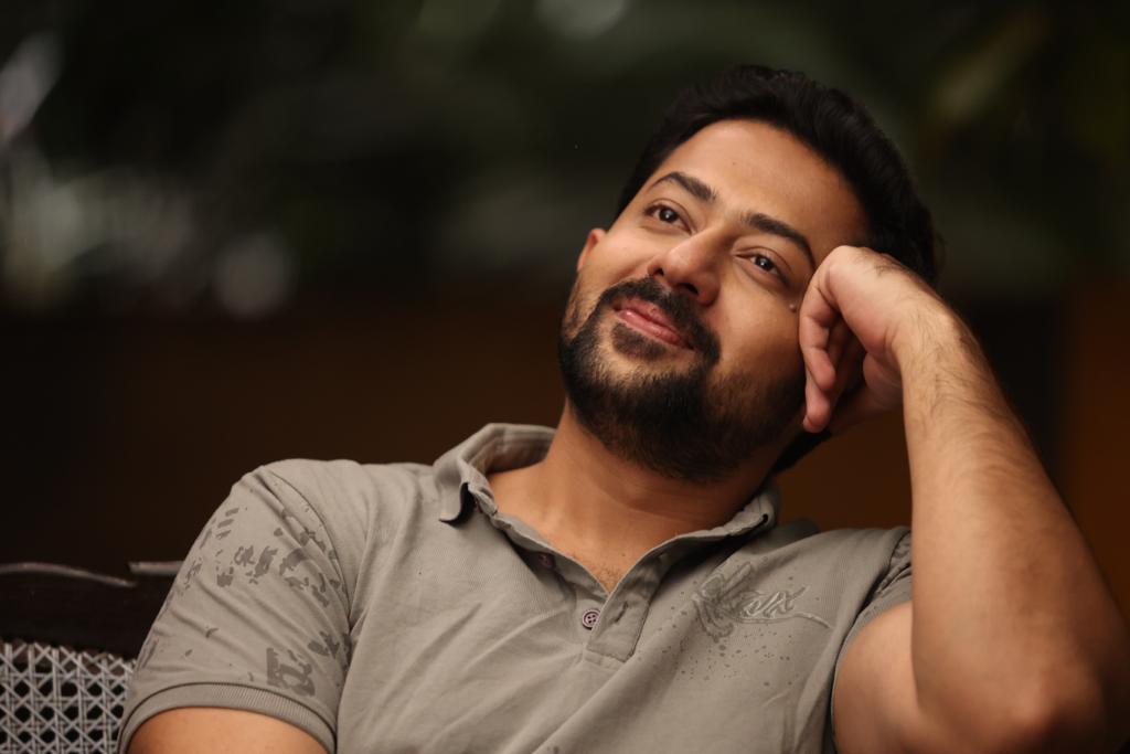 Bangalore Times (@bangaloretimes1) on Twitter photo Check out these <a href="/PranamDevaraj/">Pranam Devaraj</a>'s stills from his upcoming film S/O Muthanna
#Sandalwoodactors #pranamdevraj #KFI Check out these <a href="/PranamDevaraj/">Pranam Devaraj</a>'s stills from his upcoming film S/O Muthanna
#Sandalwoodactors #pranamdevraj #KFI