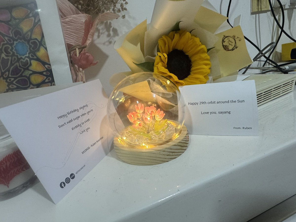 Hashwini_'s tweet photo. Yellow was definitely a running theme for yesterday 💛
Thank you for loving me the way you do Ruben! I love you 🫰🏼 https://t.co/NDYjzbuOhA
