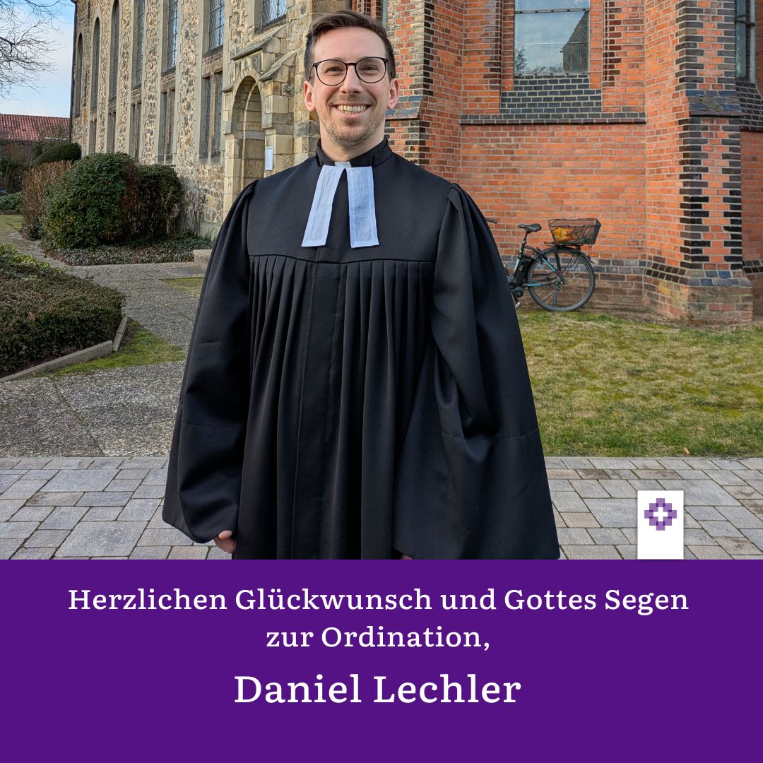 kirchehannovers's tweet photo. Am 2. Februar wurde Daniel Lechler von #Regionalbischöfin Dr. Petra #Bahr in #Uetze zum Pastor ordiniert. 🙌💐 Sein Wunsch: In der Kirchengemeinde an #Aue und Fuhse #Kirche für andere nicht als Einzelkämpfer zu gestalten, sondern mit den Menschen vor Ort.

https://t.co/AJPtJiD4Je https://t.co/u9UHP7Ri84