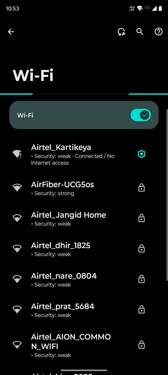 AkashSuratwale's tweet photo. Never ever install Airtel broadband. I repeat never install Airtel broadband. I just missed an interview due to this bad wifi. I already had a raised issue on 1 Feb, but still the issue is occurring everyday around 10a.m. These people are really scammers. @airtelindia https://t.co/p9Ydc9qsBR