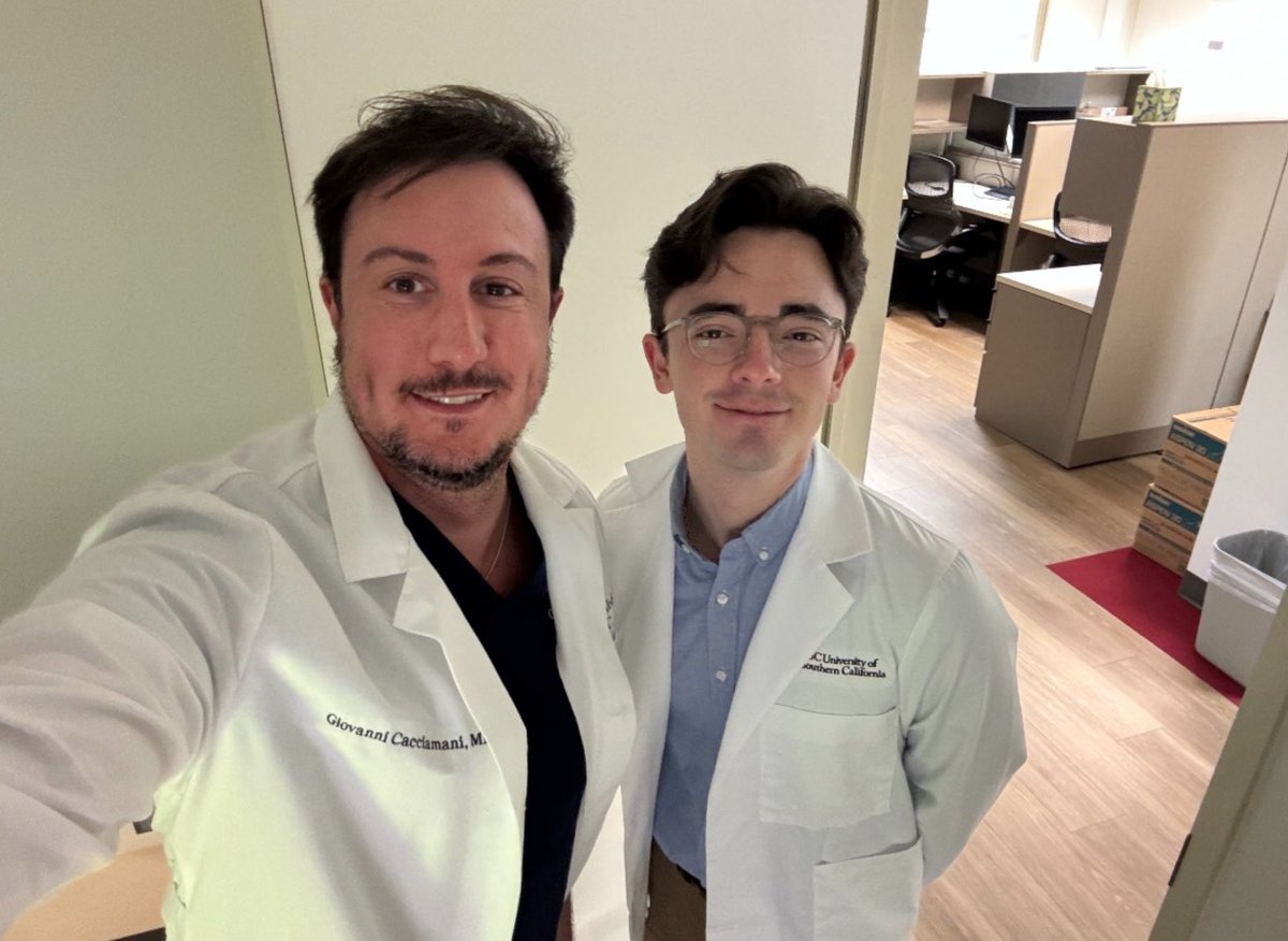 Cacciamani_MD's tweet image. 🙌So proud of our @Urology_AI @USC_Urology @EthanLayne20 for his first day in clinic!  

Skilled, humble, and very knowledgeable, Ethan is part of the team overseeing the #BRIDGE_AI 4 study 

 #theygrowsofast #futuredoctor #medAI