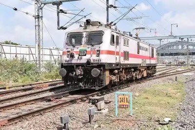MaduraiInsider's tweet image. Electrification of #Madurai - #Bodi broad gauge line railway track is over. The tack was tested recently. Service with electric locomotive is set to be started soon.

#Devlopment #Infra #Roads #Tourism #Railways #InvestInMadurai #InvestInTN