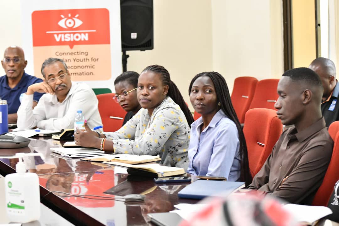 UNDPUganda's tweet photo. On Friday, the @UNDPUganda senior management team met with youth innovators &amp; entrepreneurs under @youthconnektug.

The consultation aimed to shape the Youth Economic Empowerment portfolio, a new initiative being set up to support young people. https://t.co/JxNydlY3II