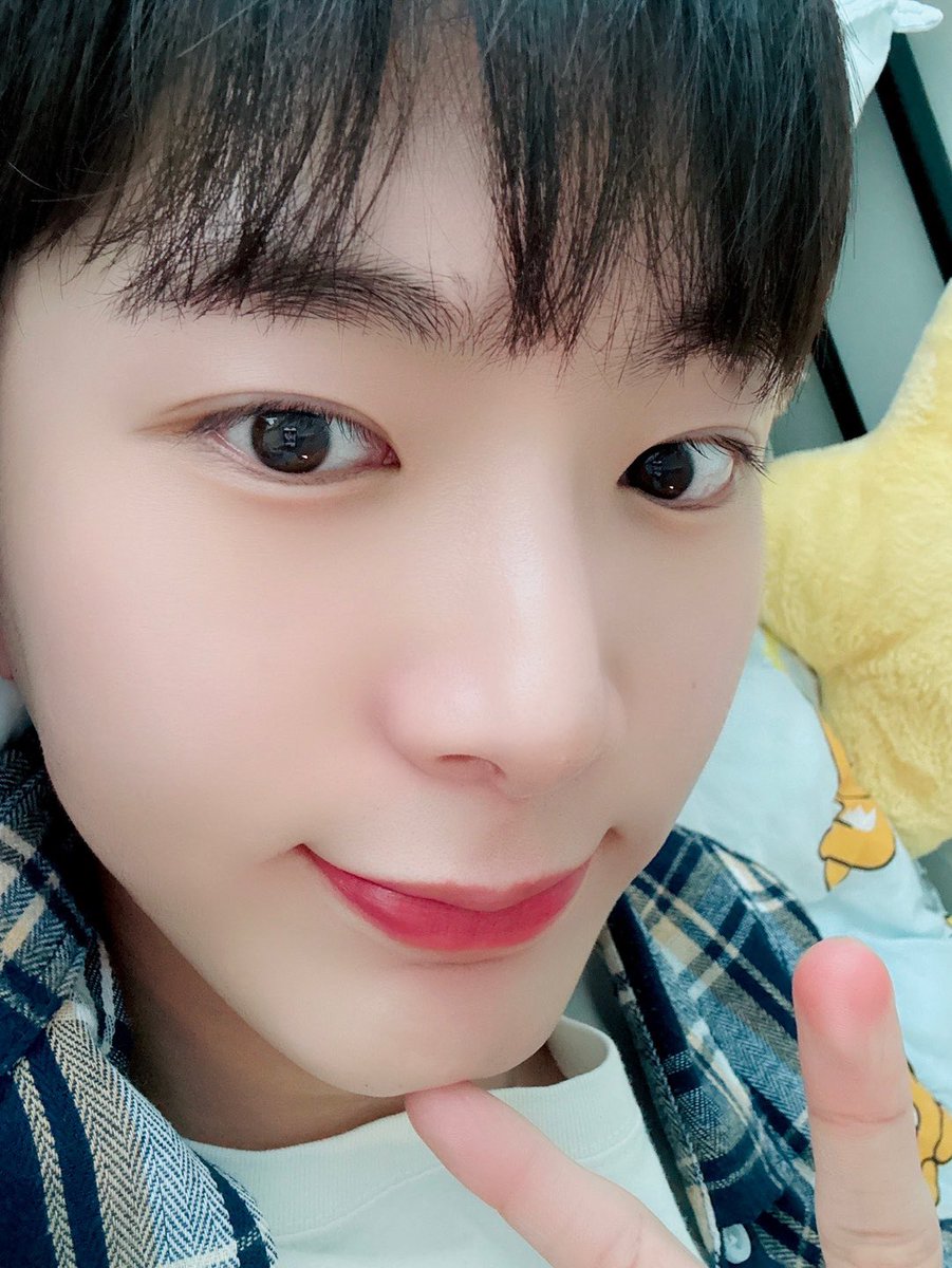 OmegaX_members's tweet photo. [#OX]

좋은날~⭐️
 
#OMEGA_X #오메가엑스
#케빈 #KEVIN https://t.co/1MsPBlHXXp