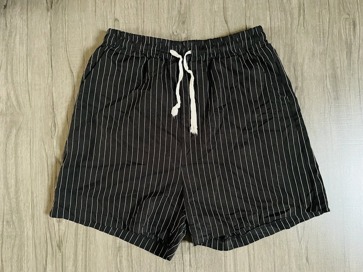 BetaClothingUg's tweet photo. One-of-a-kind thrifted shorts—rare finds, unbeatable style! Get yours before they’re gone! 
at an affordable Ugx. 15000/-

Dm/whatsapp 0704464623 to order https://t.co/GPUyhbojDs
