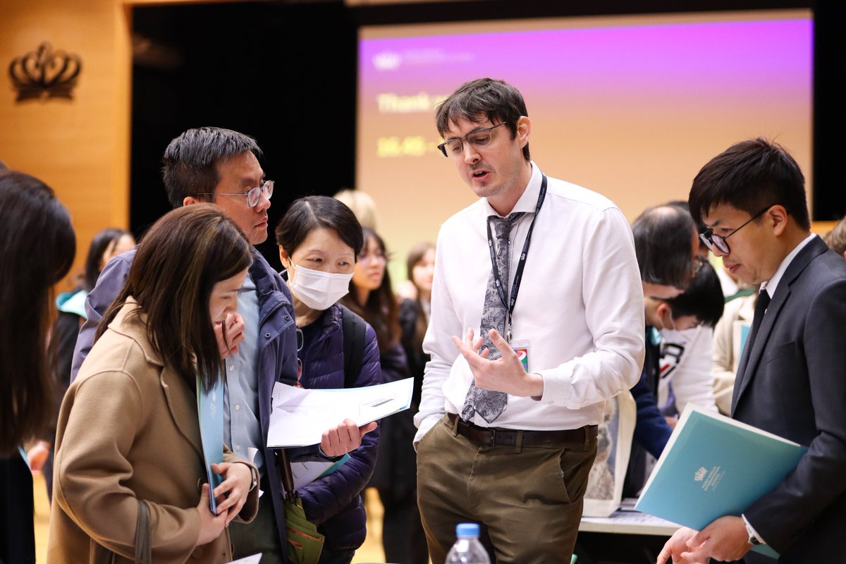 NAISHongKong's tweet image. 🌟✨Before the holiday, we hosted our annual IGCSE & IB Pathways Events for our Year 9 and Year 11 families! These sessions were designed to give students and parents insights into the various courses available, helping them make informed choices about their academic journey.🎓💼