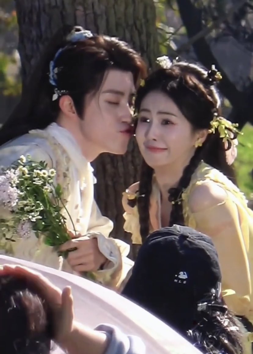Lubybai's tweet photo. เป็นมีมที่เหมือนจนไม่รู้จะเหมือนยังไงละ https://t.co/v7yYwnI864