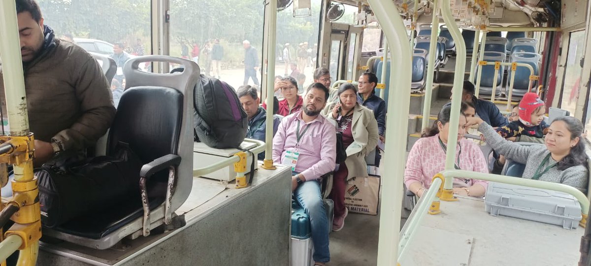 DMCentralDelhi's tweet photo. EVMs arriving soon in AC 03 Timarpur, Sector 8! Ensuring a safe, secure, and seamless voting experience for all in District Central. Get ready to make your vote count! 
#EVMsOnTheMove #VotingMadeEasy #DistrictCentral #TimarpurSector8 #FreeAndFairElections https://t.co/XHzqMBPi2D