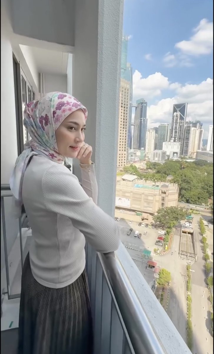 NursuhaidaaSue's tweet photo. No wonder she boleh maintain slim even dah ada anak. Rajin bersenam &amp; jaga pemakanan pun salah satu key. And rupanya she consume ni jee boleh dapat balik badan macam zaman anak dara tu 🥰

Beli sini : https://t.co/QQlqpnnkMQ https://t.co/UrMdcFjFqb