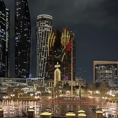 Queen_uae20's tweet photo. #صورة_جديدة_للملف_الشخصي https://t.co/8N7UxXEWB8