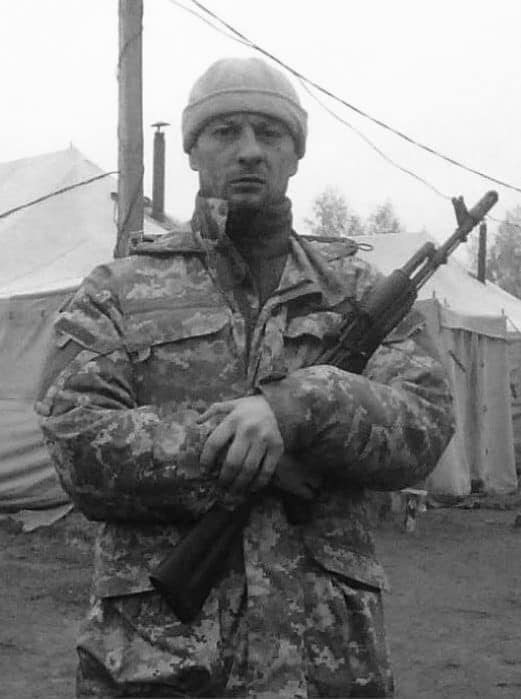 pogrebeckij's tweet photo. Сьогодні Львівщина прощається із 11-ма захисниками:
Василь Матюхін
Уродженець с.Вишня Рудківської громади. Воїну був 31 рік
Андрій Табінський
Житель м.Буськ Золочівського р-ну. Воїну було 36 років.
Ігор Костик
Житель с.Лешнів Золочівського р-ну. Захисникові було 44 роки
Володимир https://t.co/NIqiLcviEH