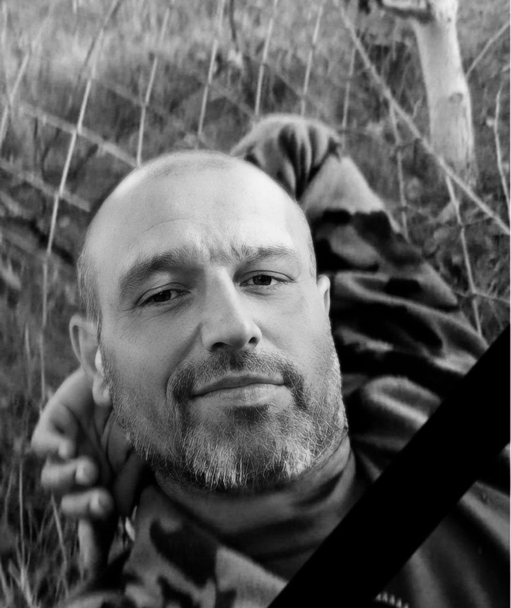 pogrebeckij's tweet photo. Сьогодні Львівщина прощається із 11-ма захисниками:
Василь Матюхін
Уродженець с.Вишня Рудківської громади. Воїну був 31 рік
Андрій Табінський
Житель м.Буськ Золочівського р-ну. Воїну було 36 років.
Ігор Костик
Житель с.Лешнів Золочівського р-ну. Захисникові було 44 роки
Володимир https://t.co/NIqiLcviEH
